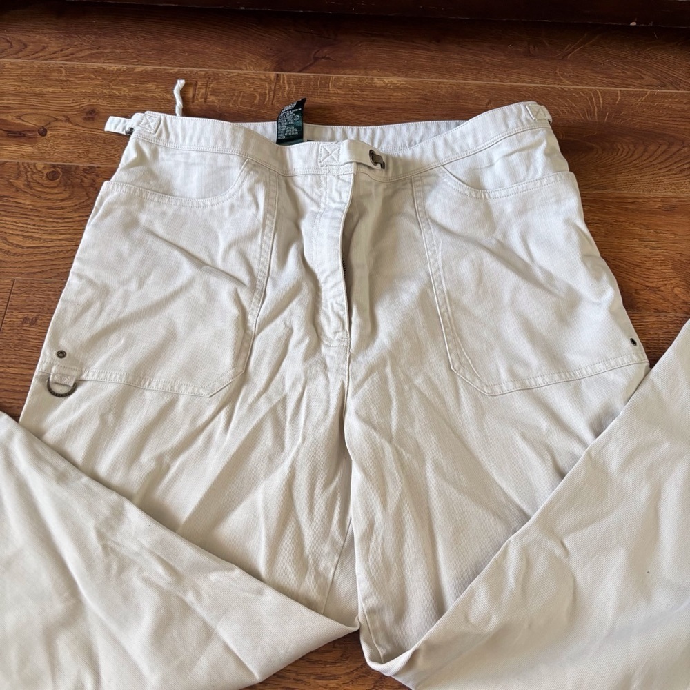 Lauren Ralph Lauren 100% cotton cream cargo pants in size 12
